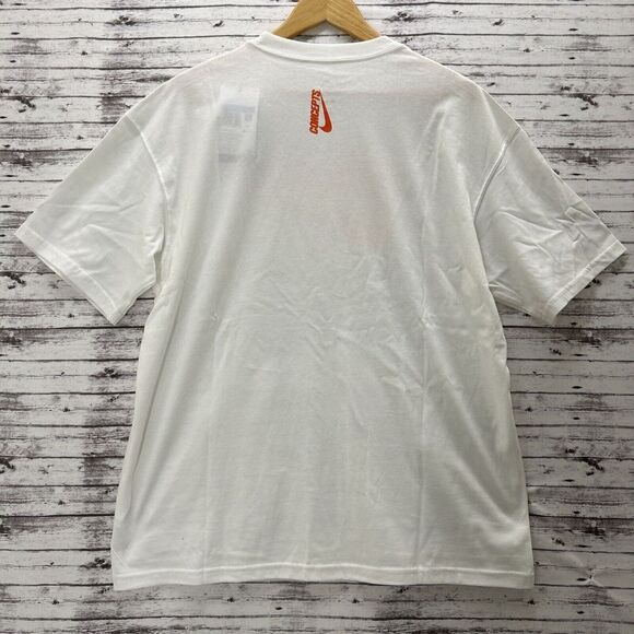 Nike SB X Concepts T-Shirt Men's Medium White Orange Lobster Skater DR0642-100 - Picture 3 of 10